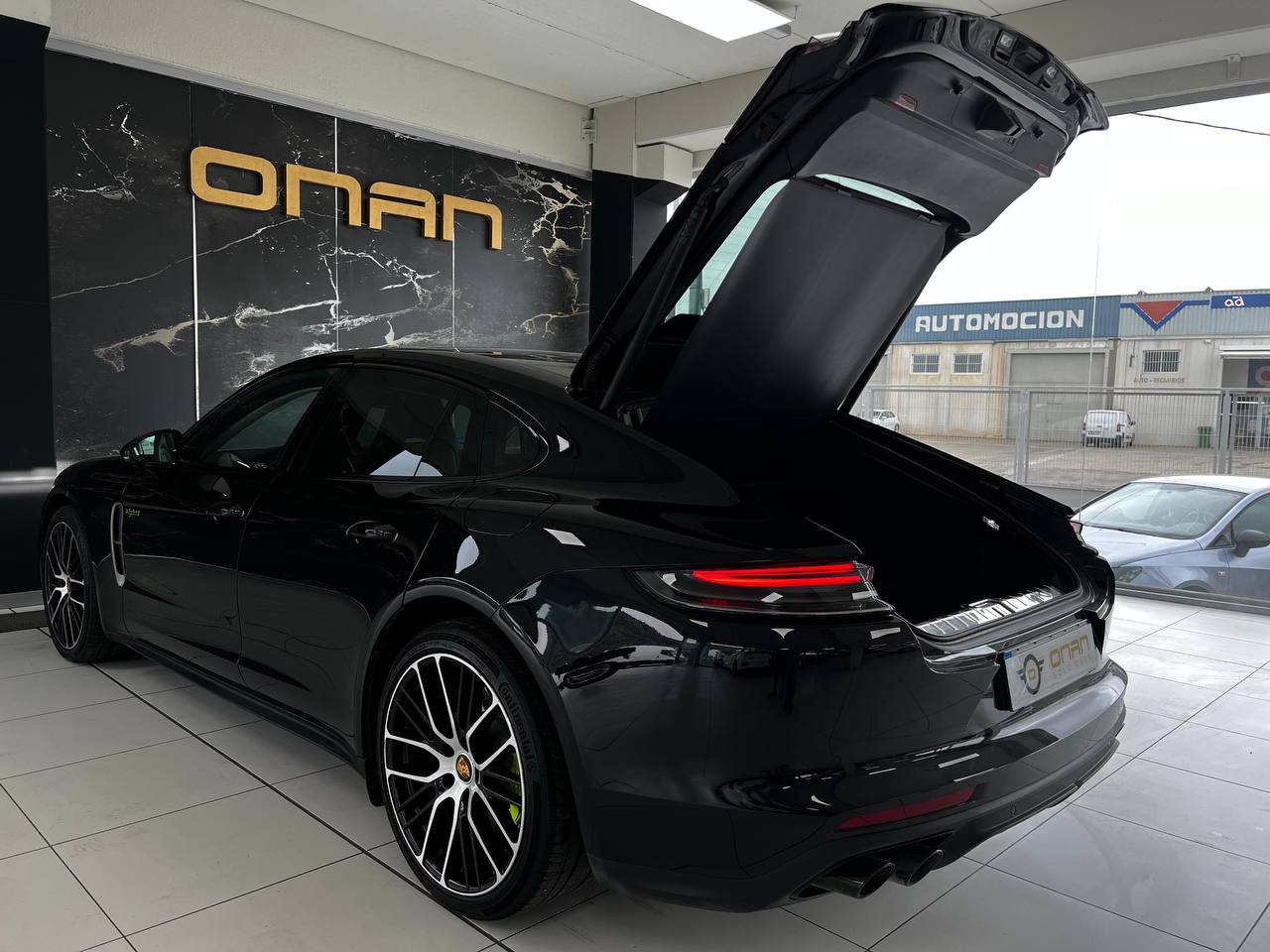 Porsche Panamera 4 E-Hibryd 2.9