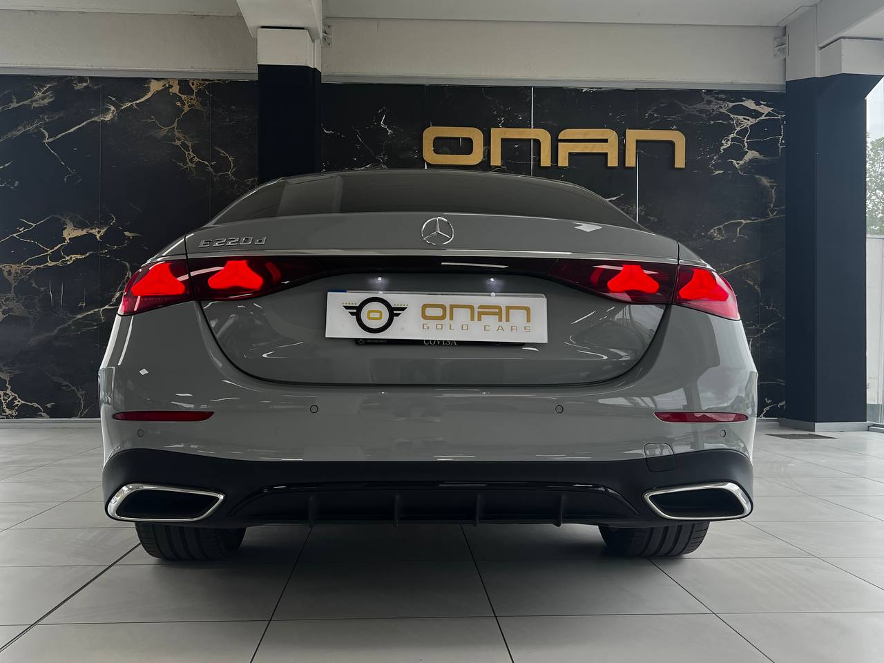 MERCEDES E 220