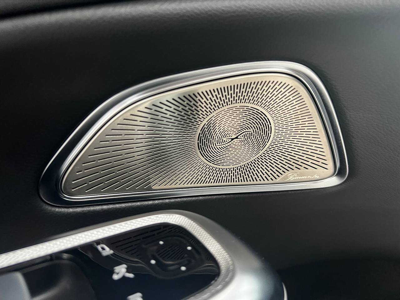 MERCEDES E 220