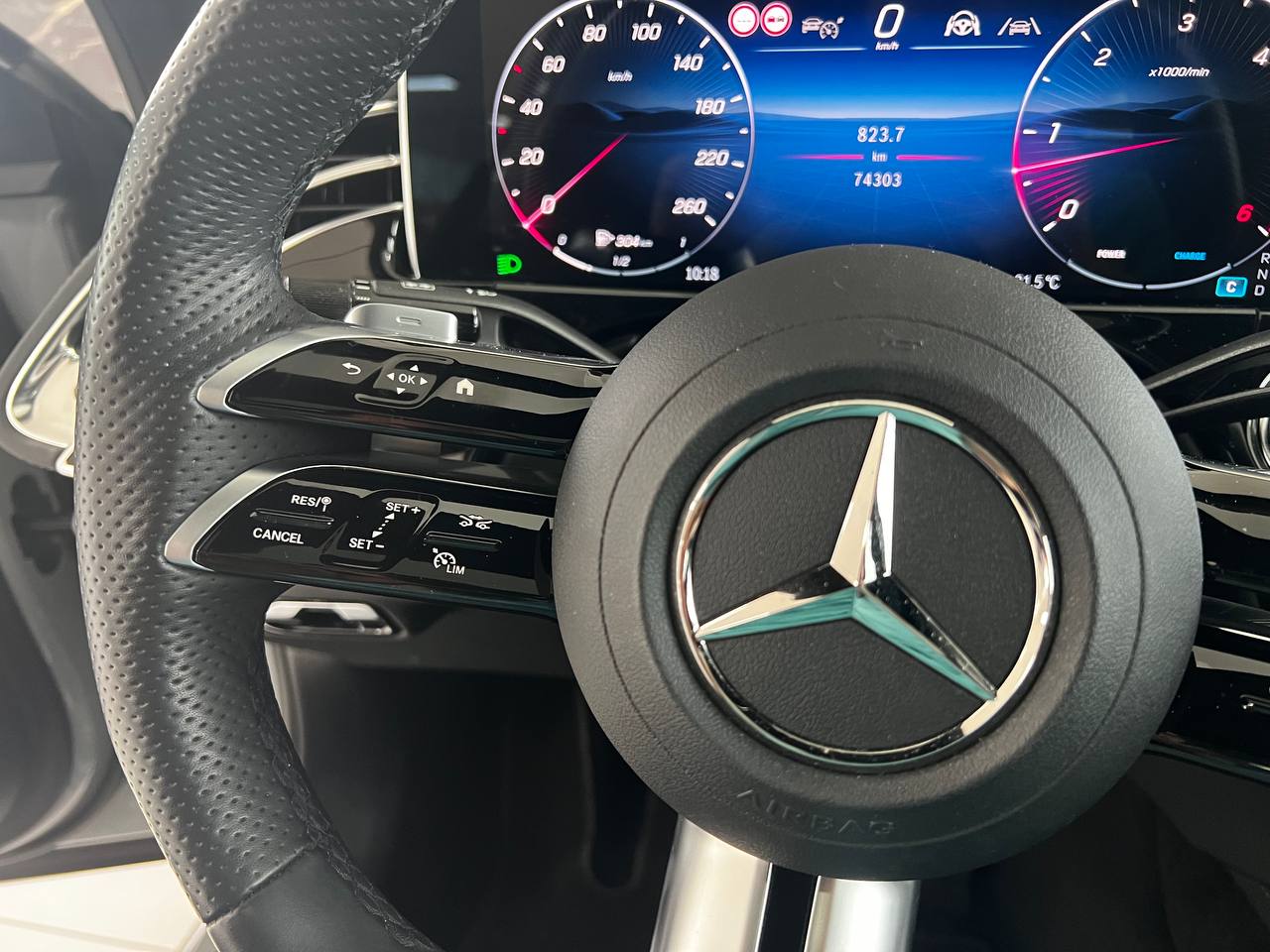 MERCEDES E 220