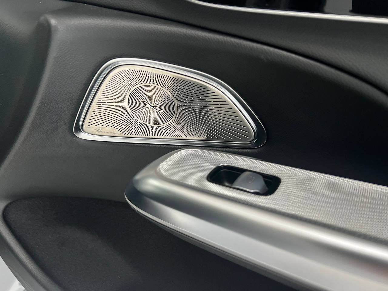 MERCEDES E 220