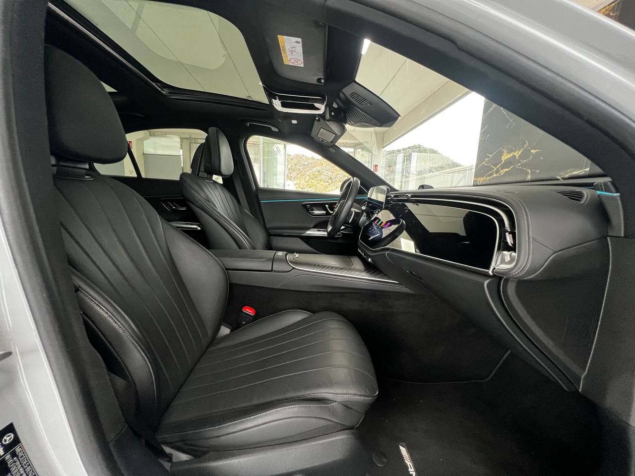 MERCEDES E 220