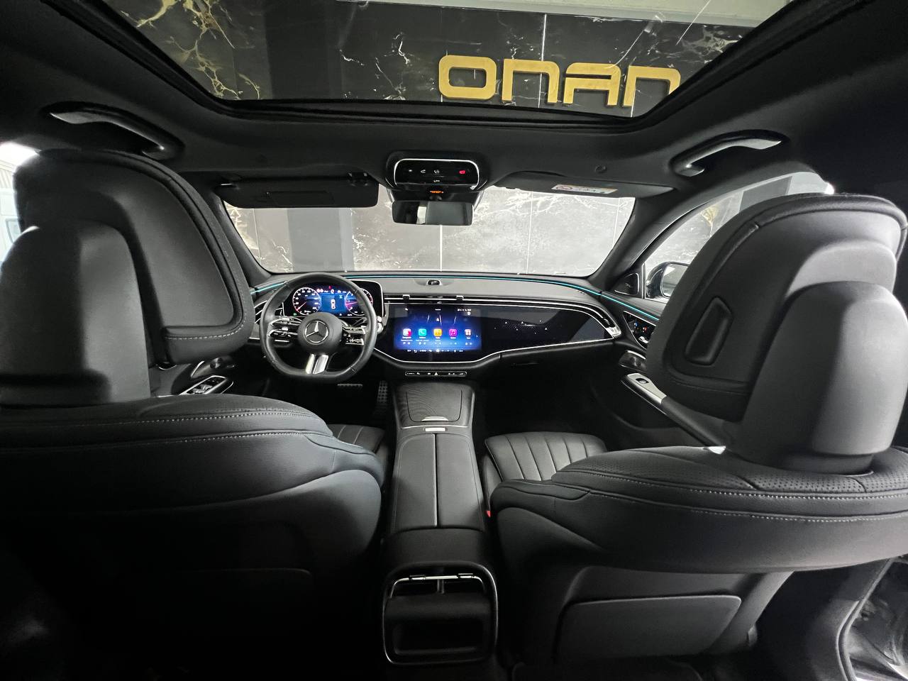 MERCEDES E 220