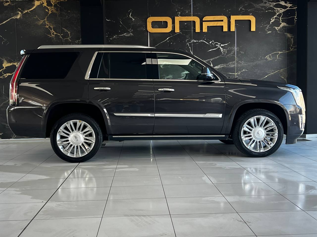 CADILLAC ESCALADE 6.2