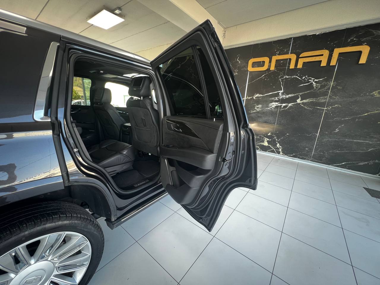 CADILLAC ESCALADE 6.2