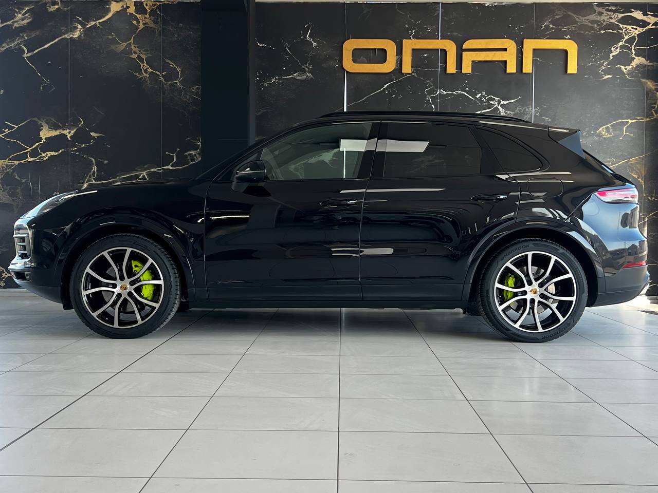 PORSCHE CAYENNE E-HYBRID 3.0