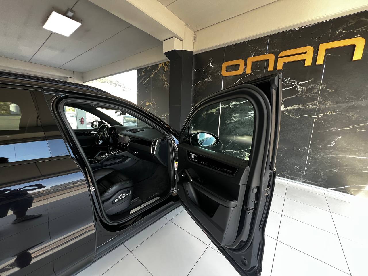 PORSCHE CAYENNE E-HYBRID 3.0