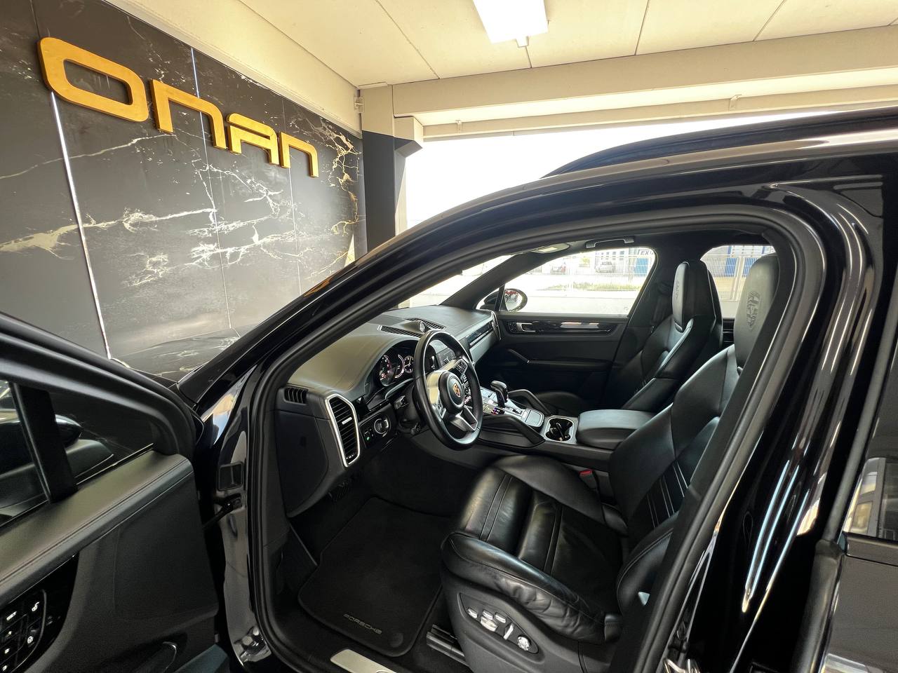 PORSCHE CAYENNE E-HYBRID 3.0