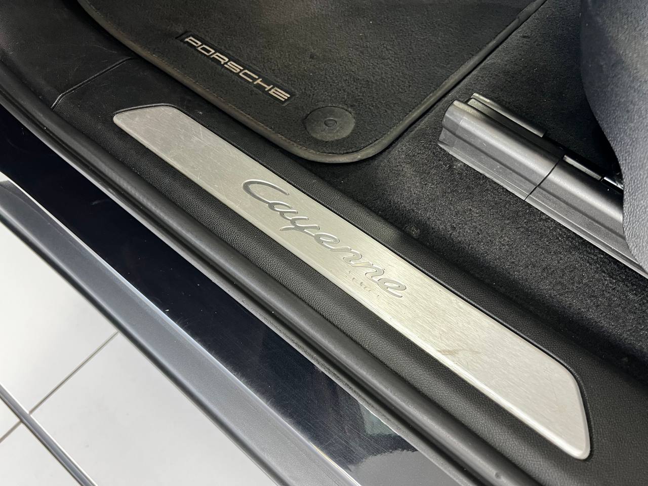 PORSCHE CAYENNE E-HYBRID 3.0