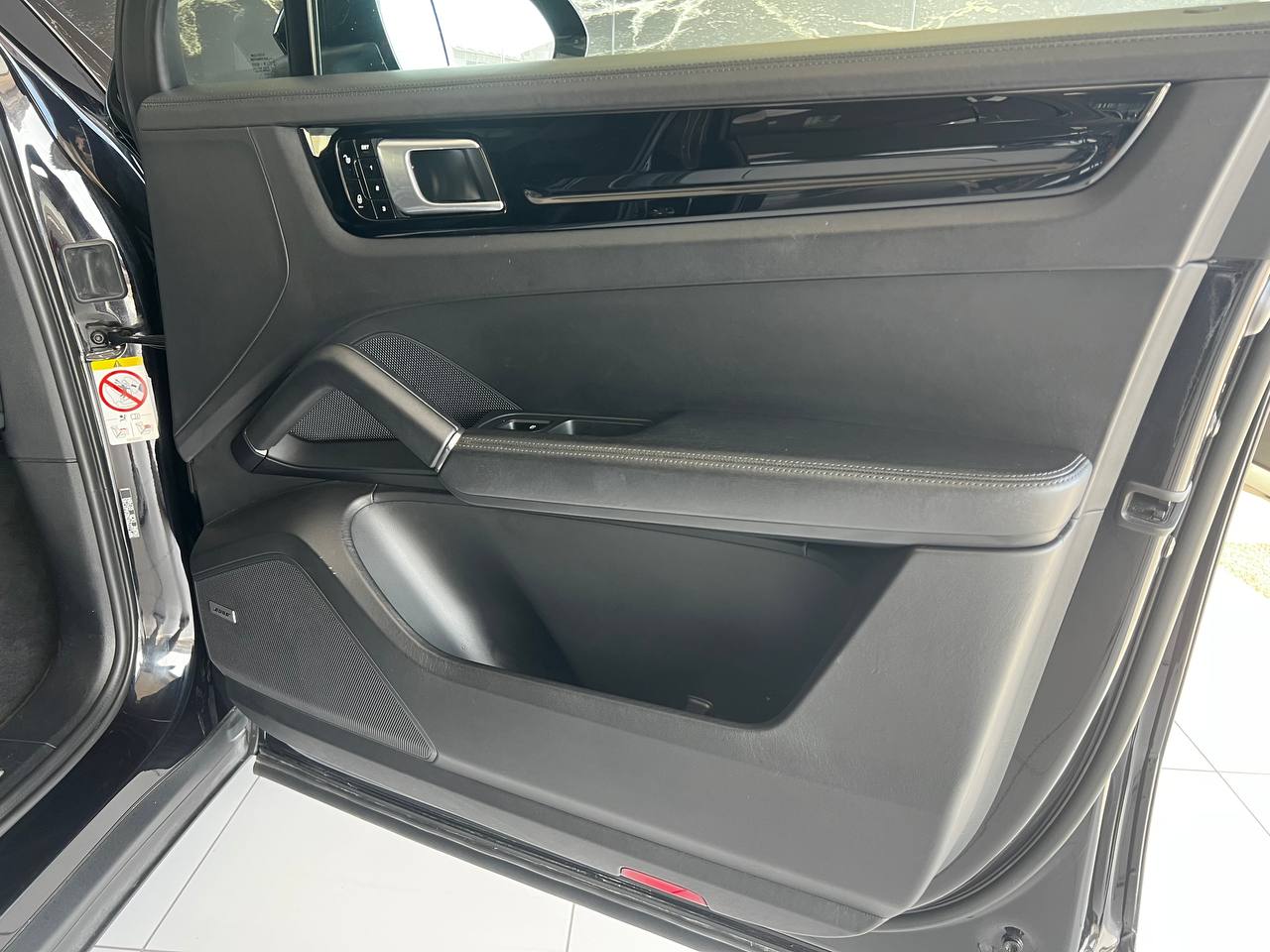 PORSCHE CAYENNE E-HYBRID 3.0