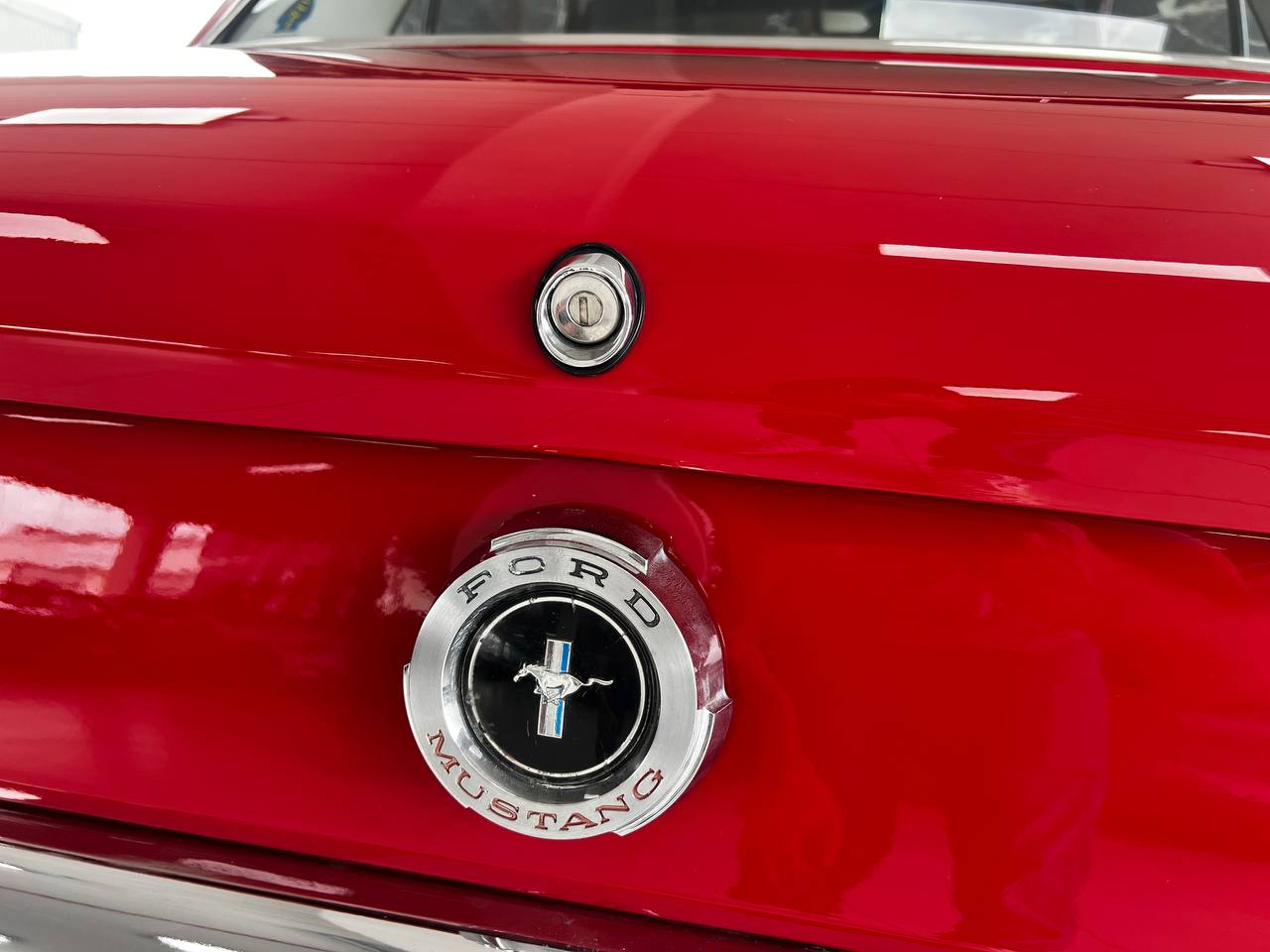 FORD MUSTANG COUPE