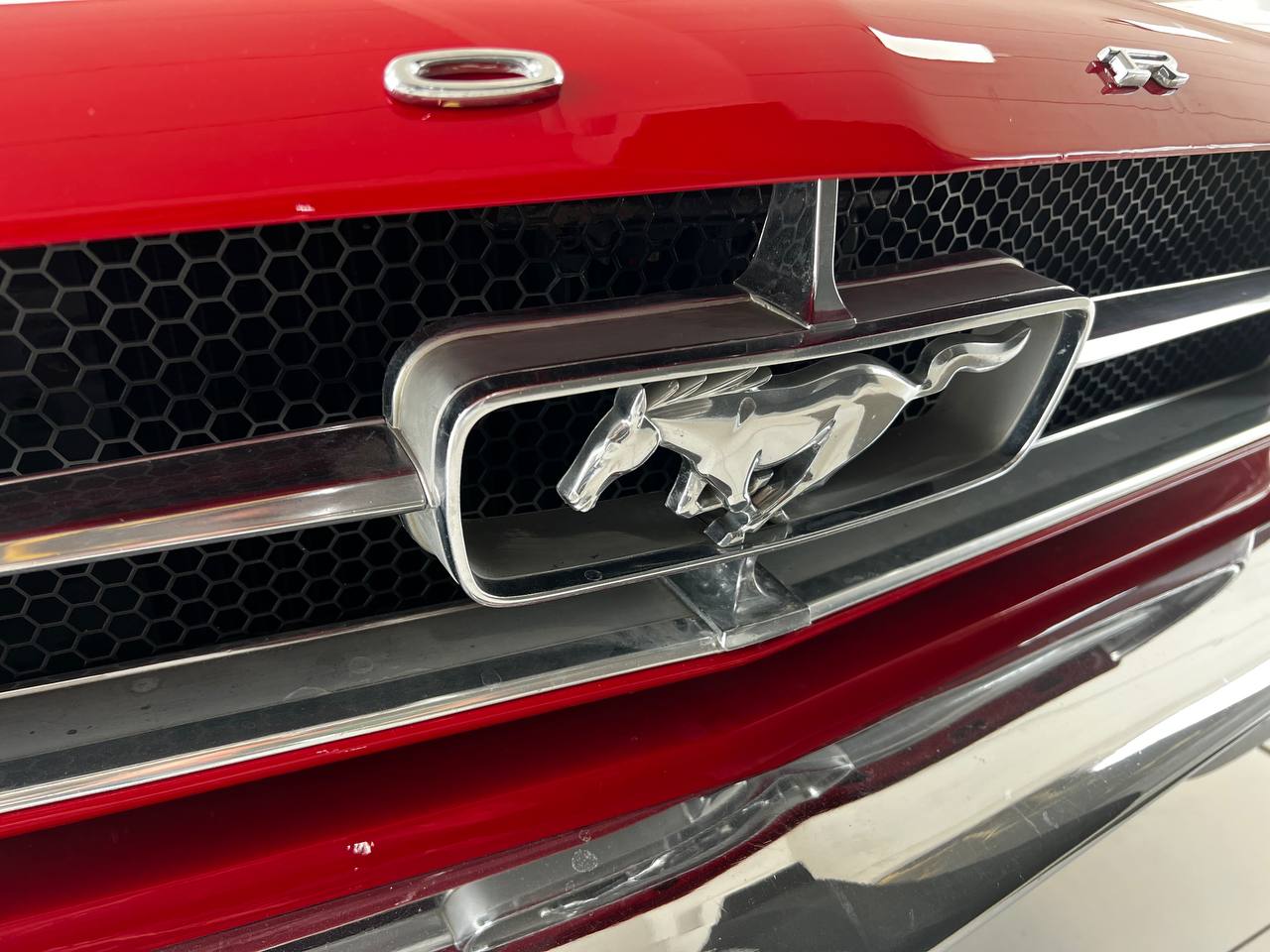 FORD MUSTANG COUPE