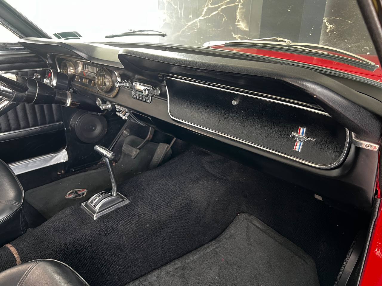 FORD MUSTANG COUPE