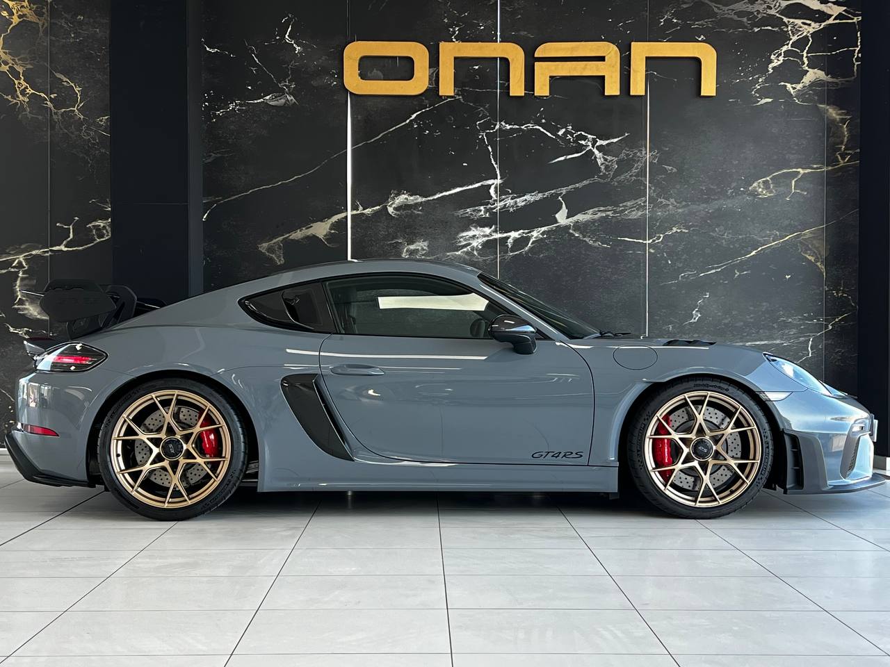 Porsche 718 Cayman GT4RS