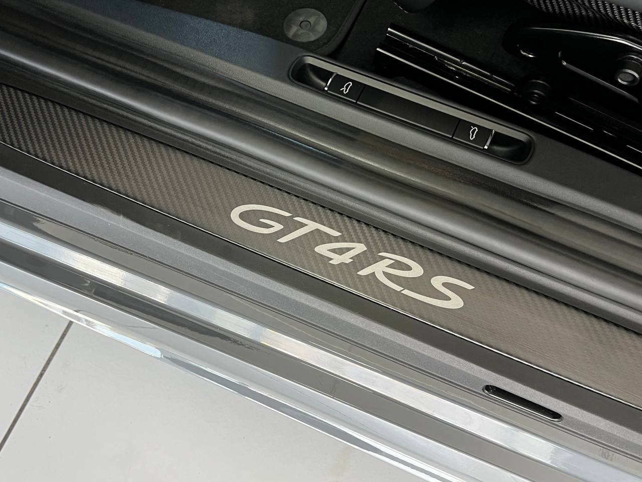 Porsche 718 Cayman GT4RS