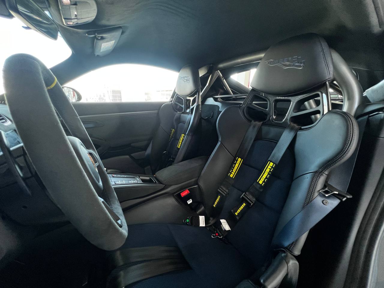 Porsche 718 Cayman GT4RS