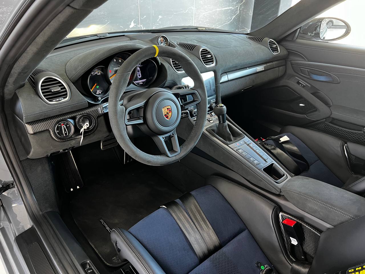 Porsche 718 Cayman GT4RS