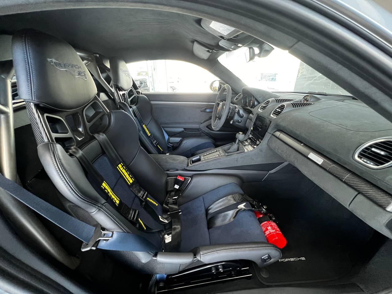 Porsche 718 Cayman GT4RS