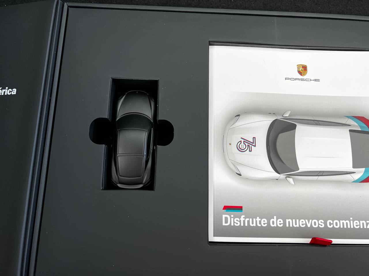 Porsche 718 Cayman GT4RS
