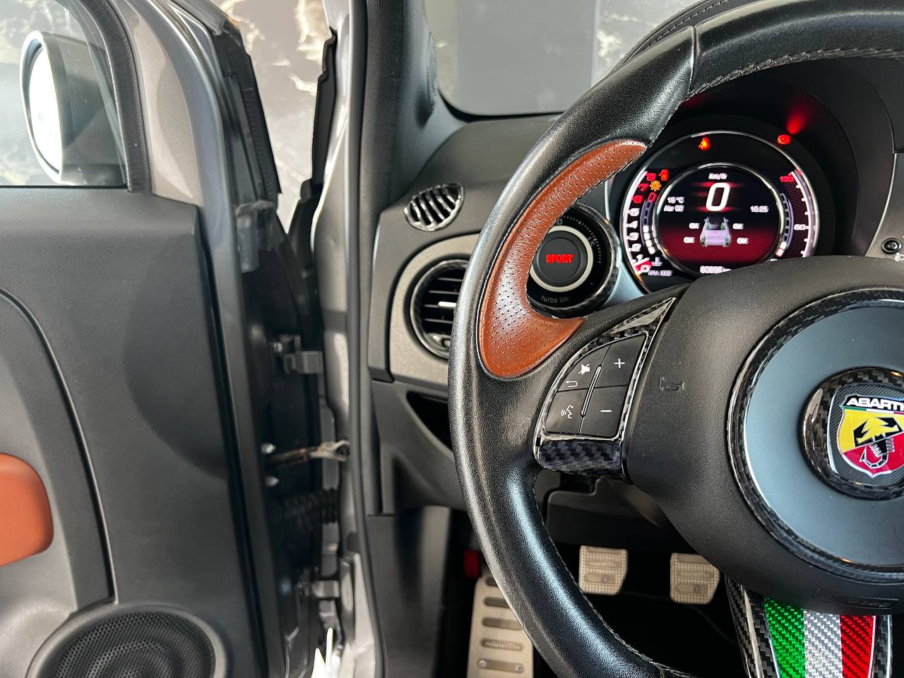 Abarth 500C, 1.4