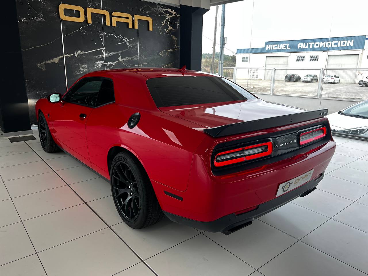 DODGE CHALLENGER SRT