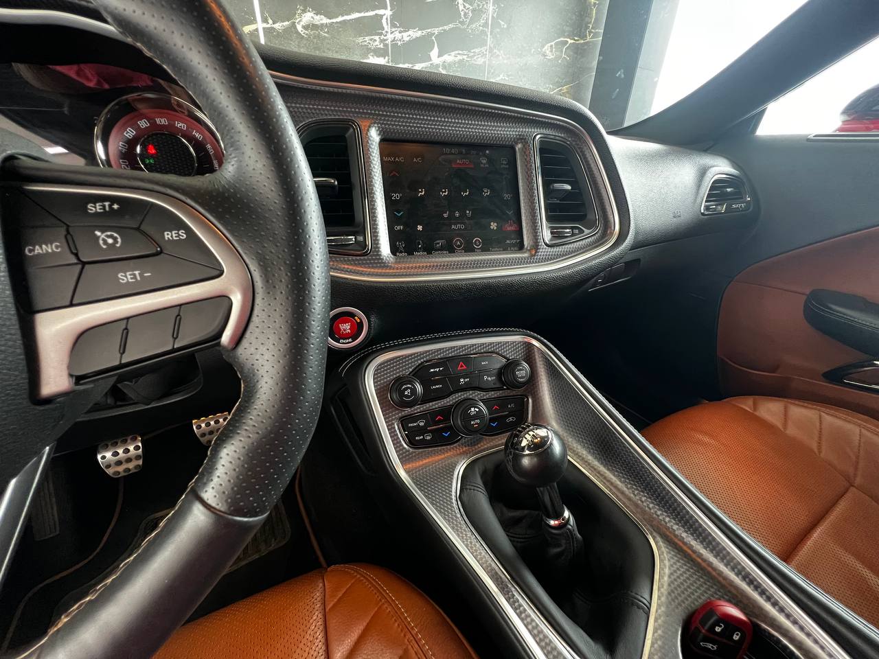 DODGE CHALLENGER SRT