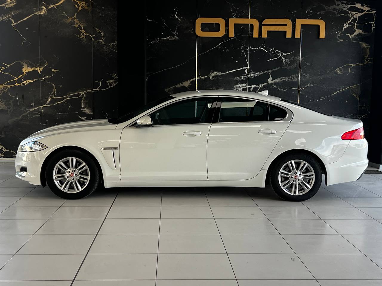 Jaguar XF 2.2