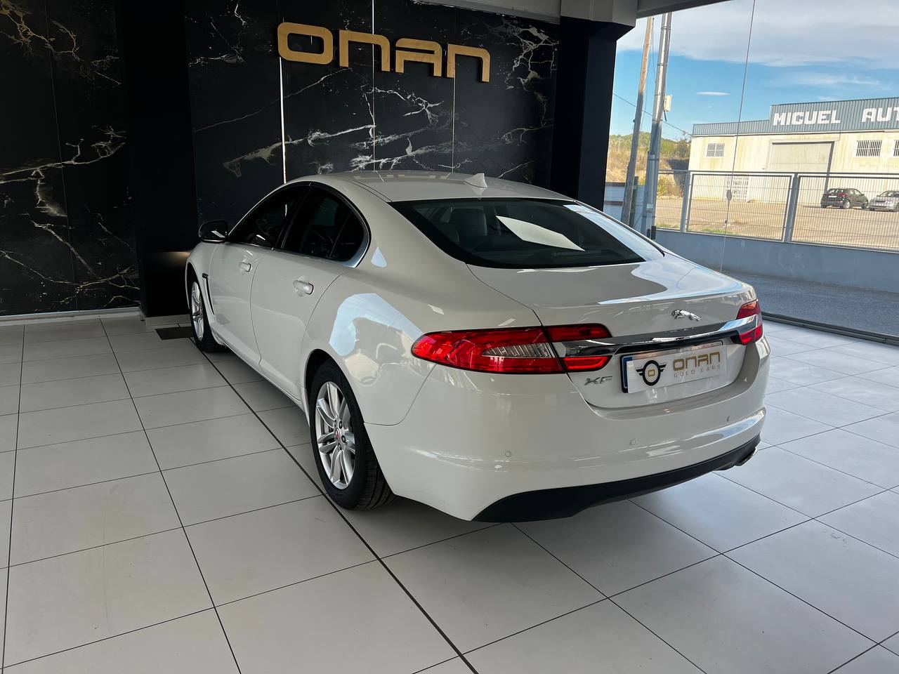 Jaguar XF 2.2