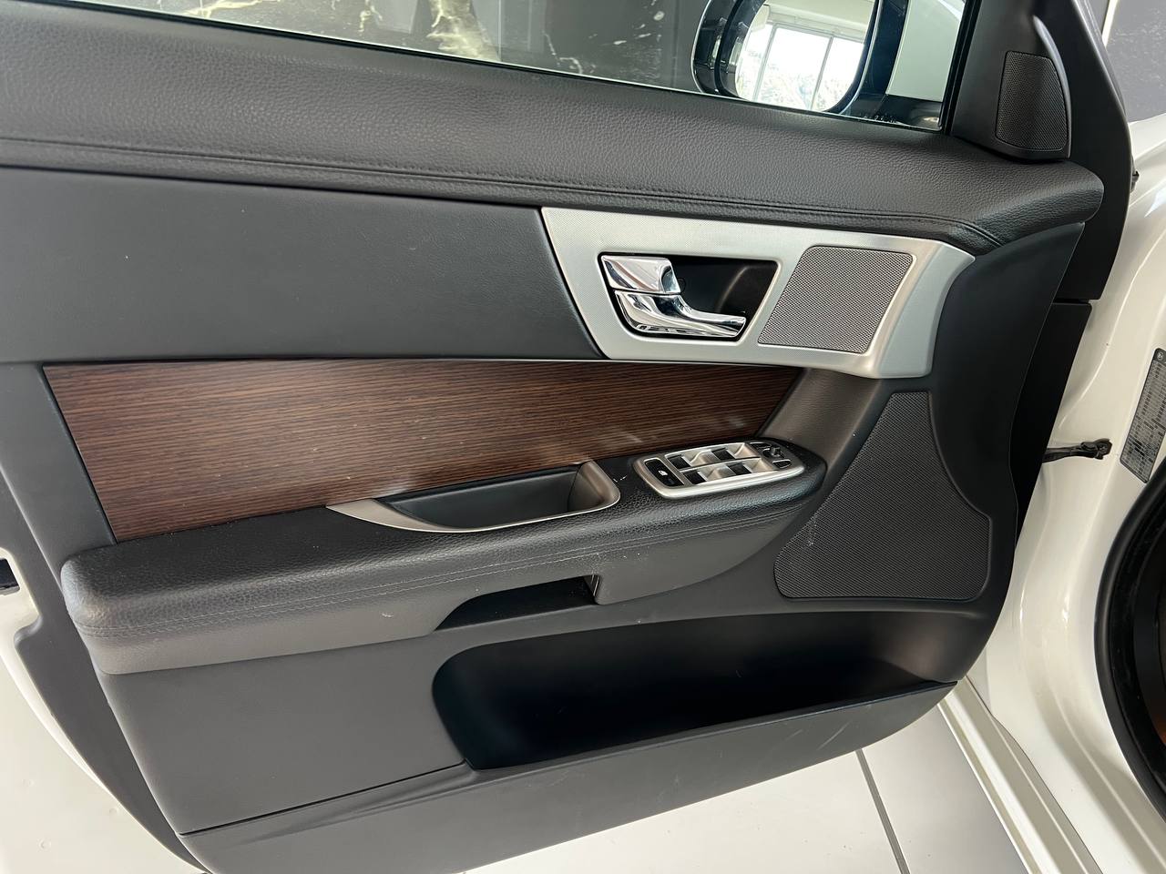 Jaguar XF 2.2