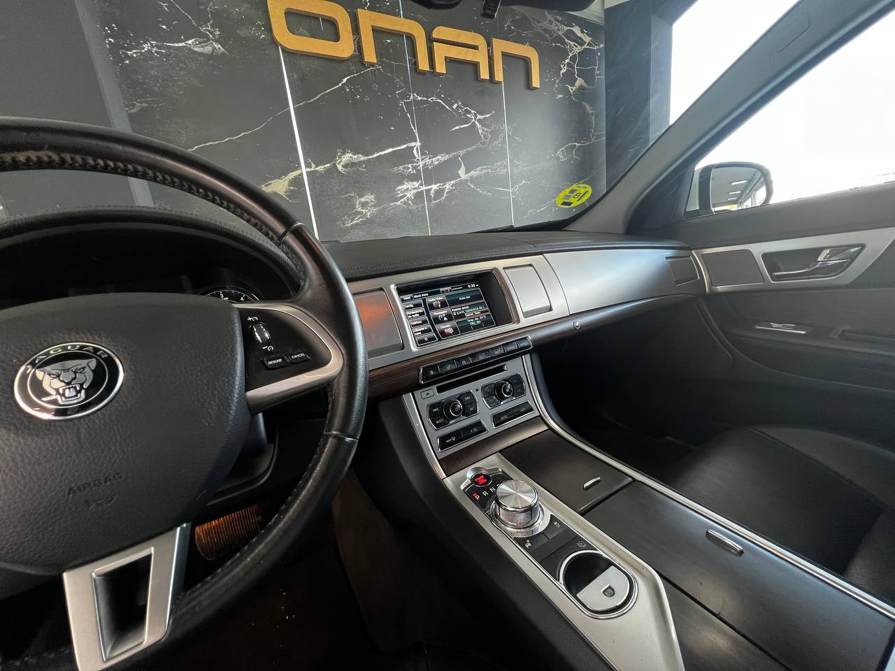 Jaguar XF 2.2