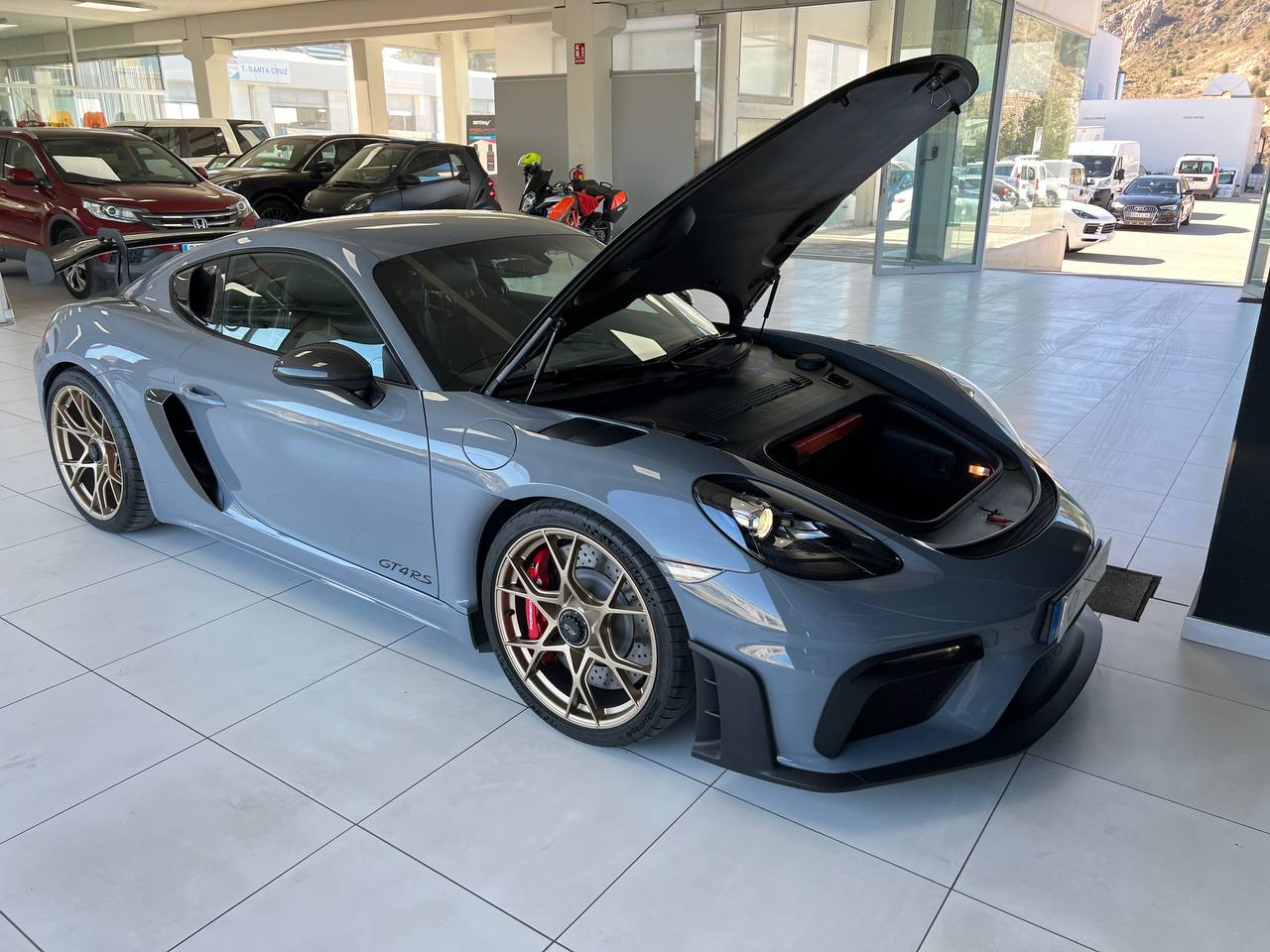 Porsche 718 Cayman GT4RS