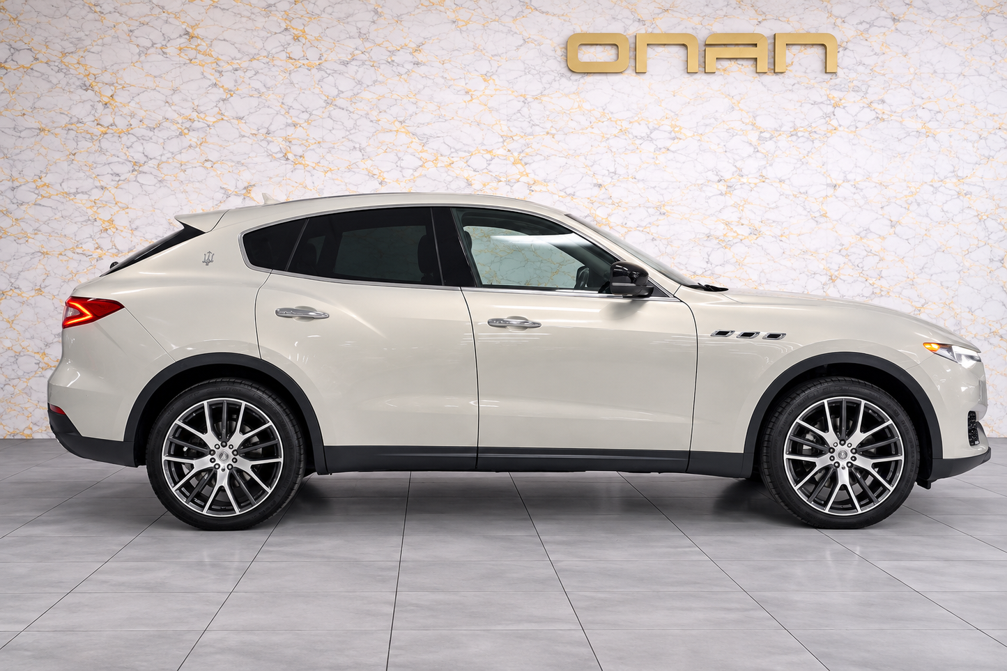 MASERATI LEVANTE 3.0