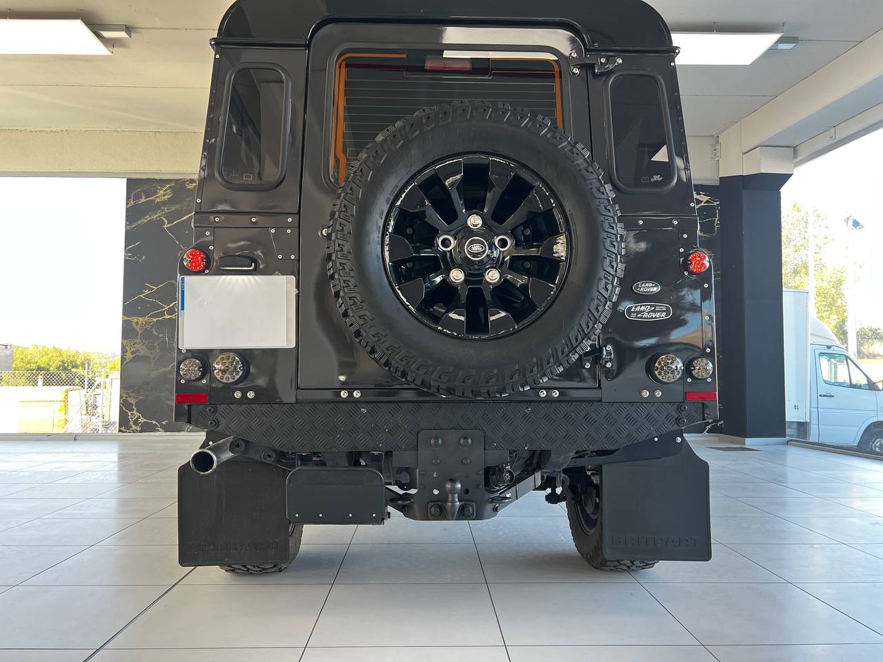 Land Rover Defender 2.2