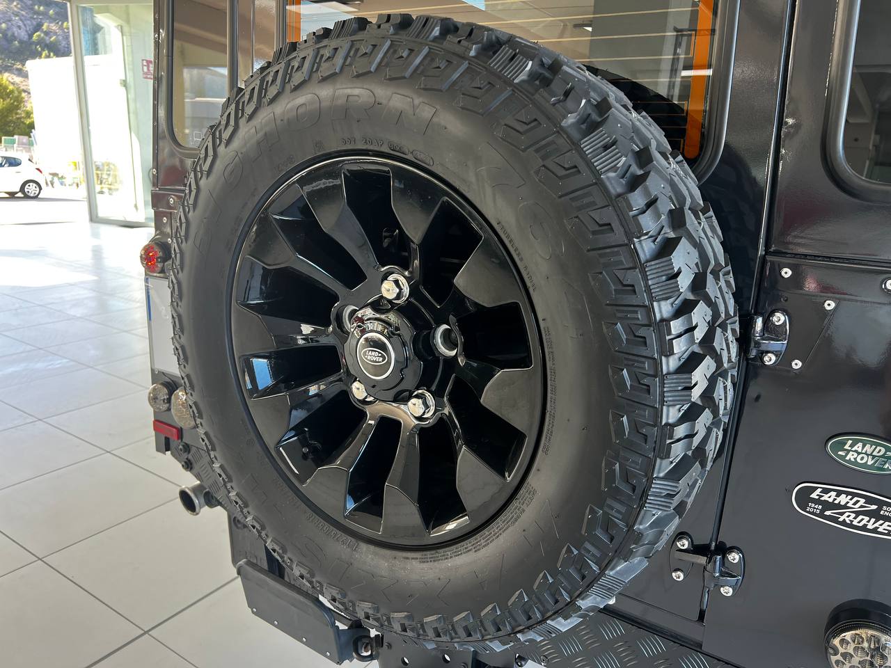 Land Rover Defender 2.2