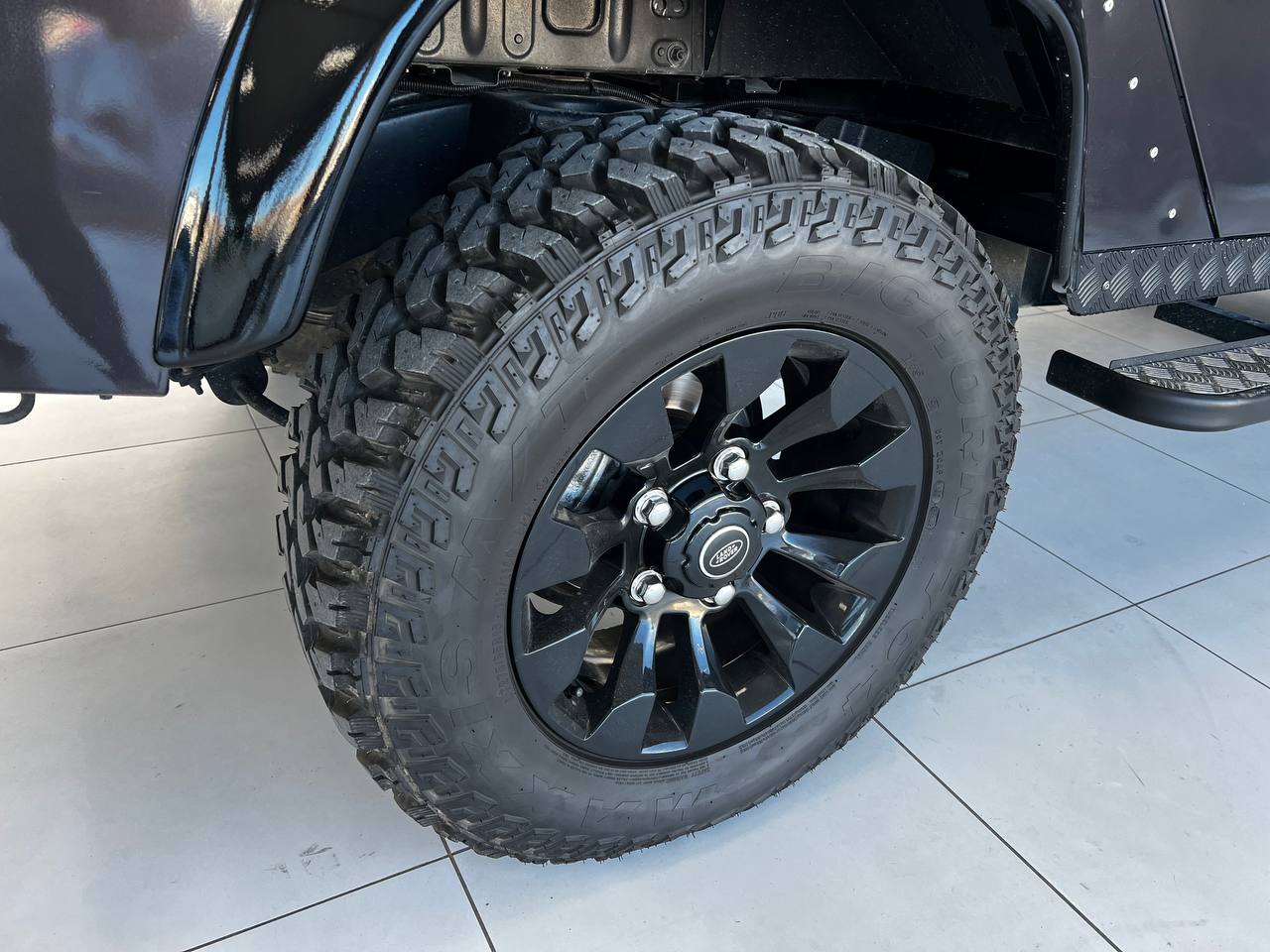 Land Rover Defender 2.2