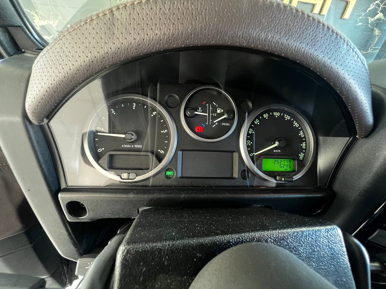 Land Rover Defender 2.2