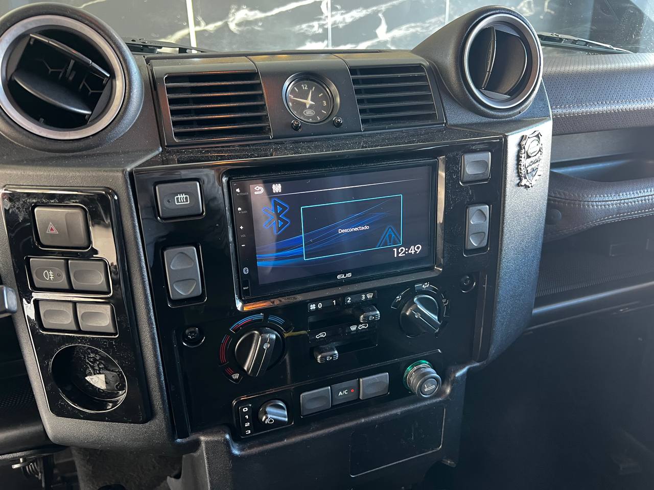 Land Rover Defender 2.2