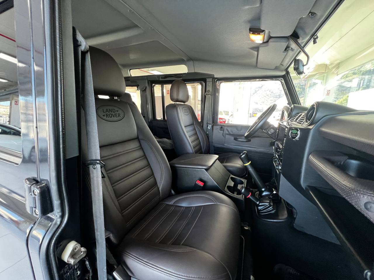 Land Rover Defender 2.2
