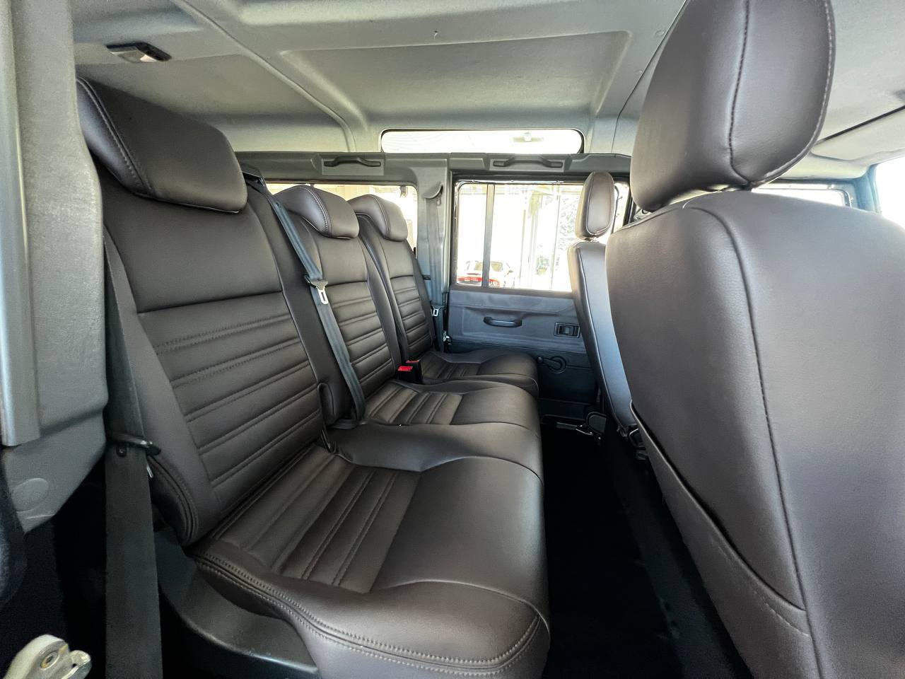 Land Rover Defender 2.2