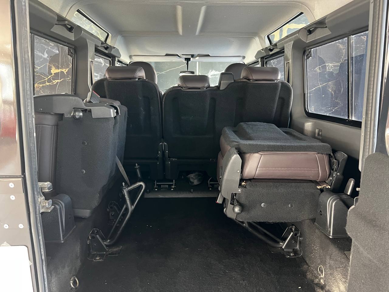 Land Rover Defender 2.2