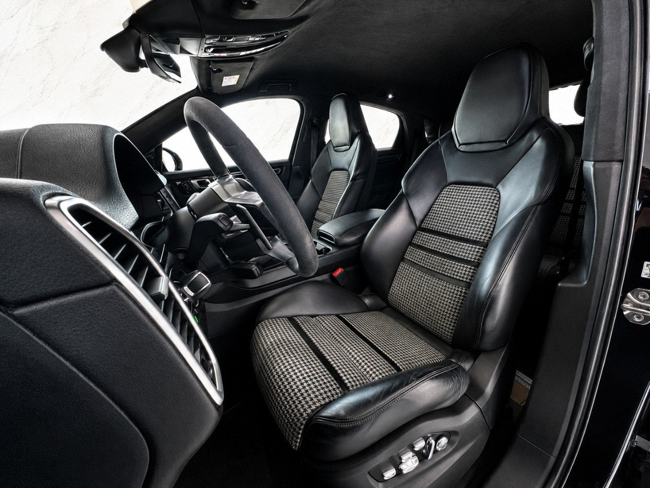 PORSCHE CAYENNE 3.0