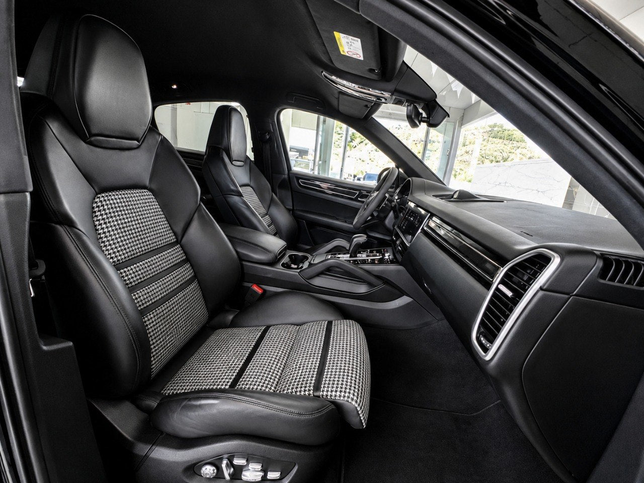 PORSCHE CAYENNE 3.0