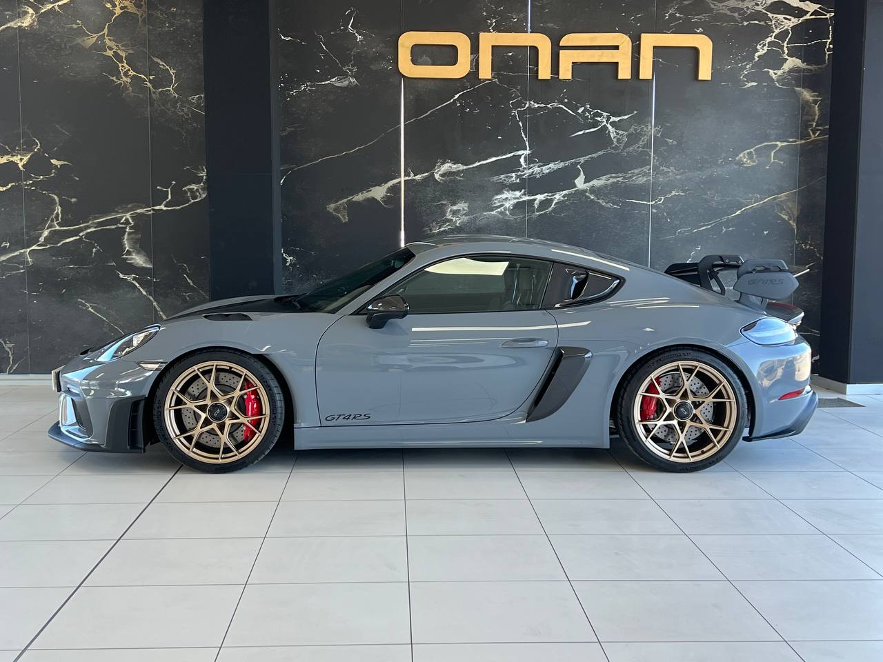 Porsche 718 Cayman GT4RS