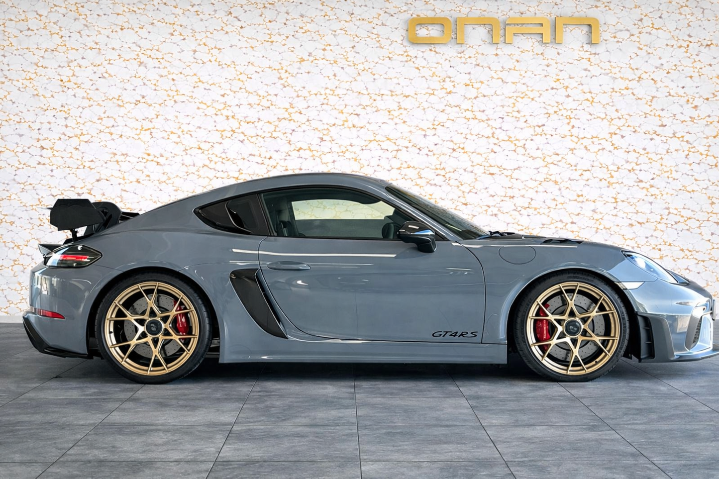 Porsche 718 Cayman GT4RS