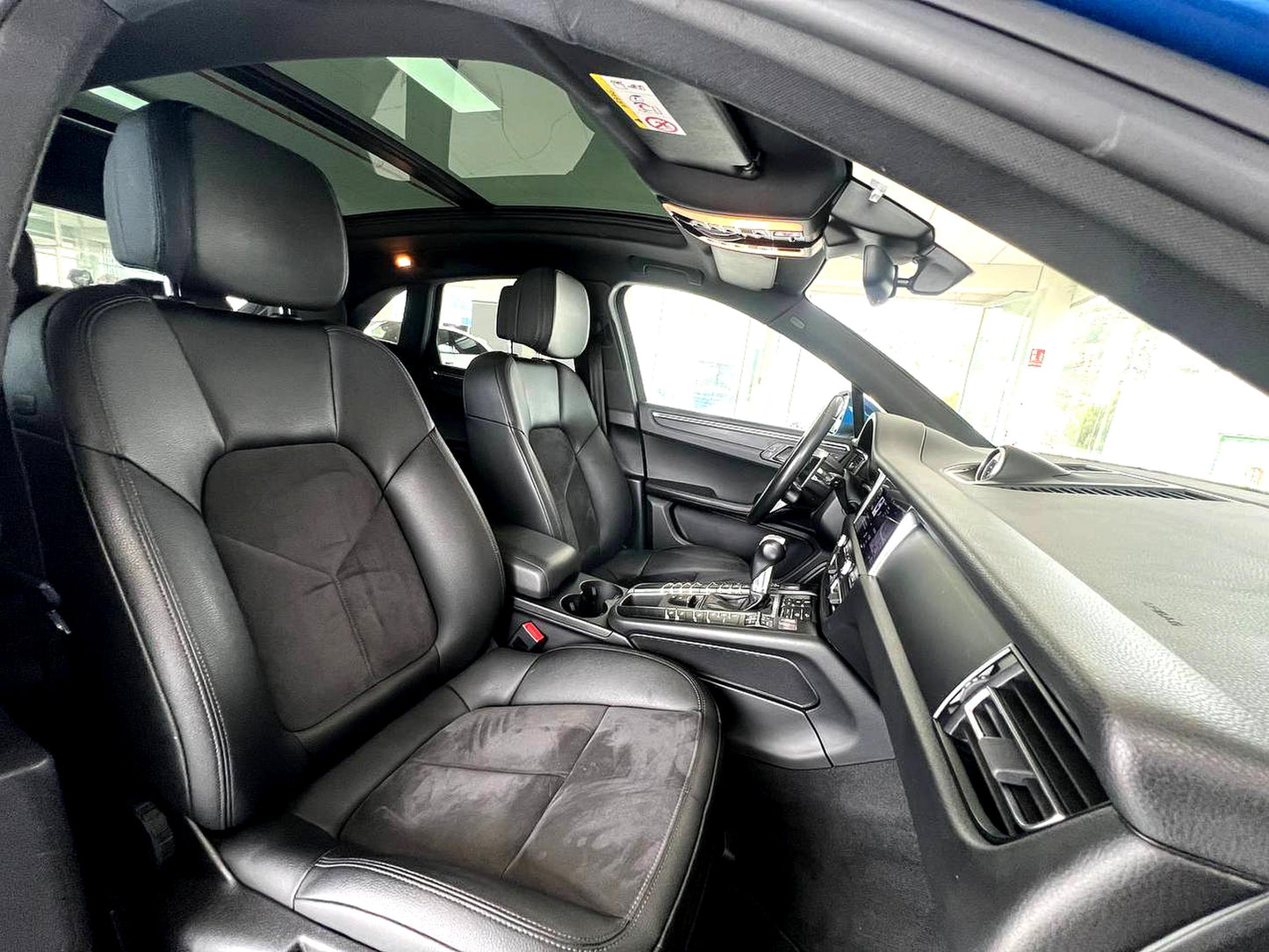 PORSCHE MACAN 2.0